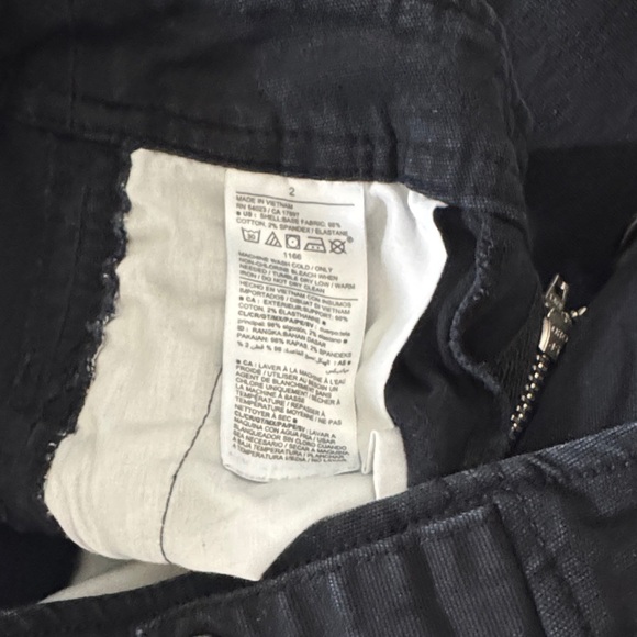 Old Navy Black Cropped Wide-Leg Pants - Picture 3 of 4